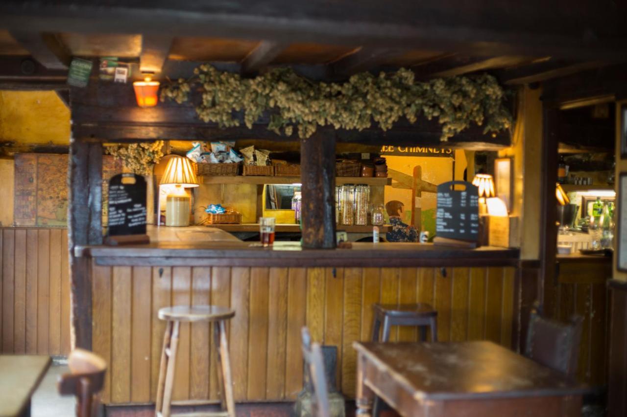 Отель The Three Chimneys Country Pub Biddenden Экстерьер фото