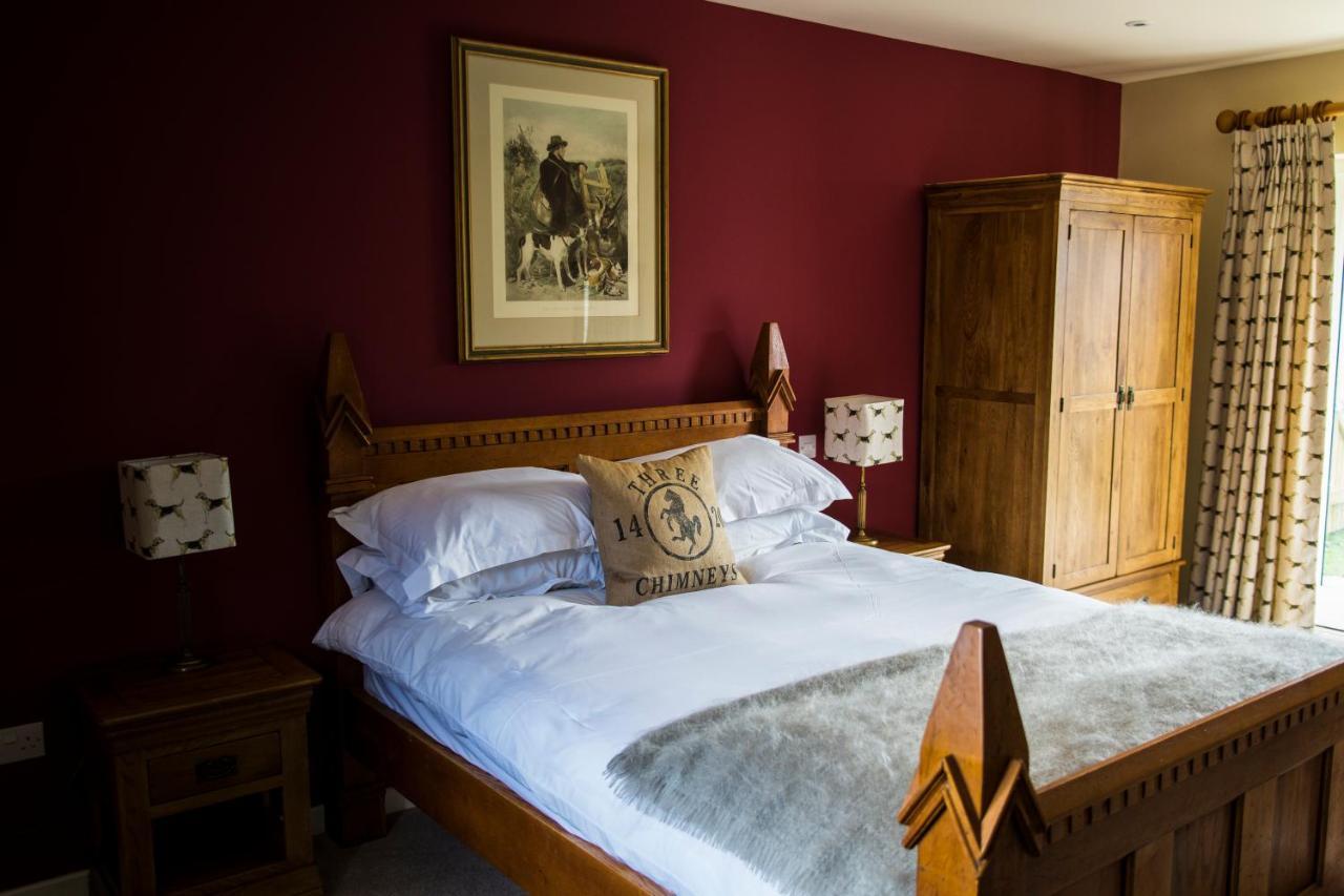 Отель The Three Chimneys Country Pub Biddenden Экстерьер фото