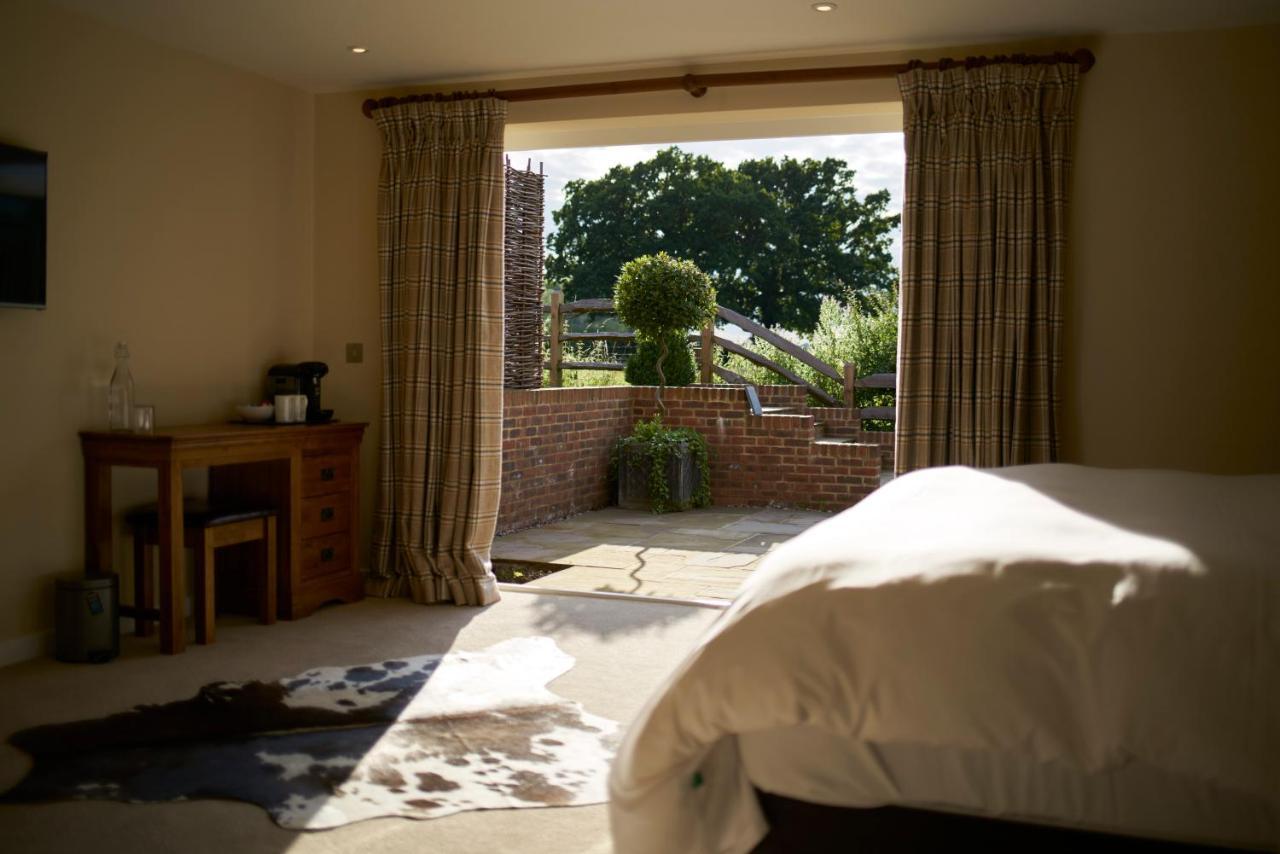 Отель The Three Chimneys Country Pub Biddenden Экстерьер фото